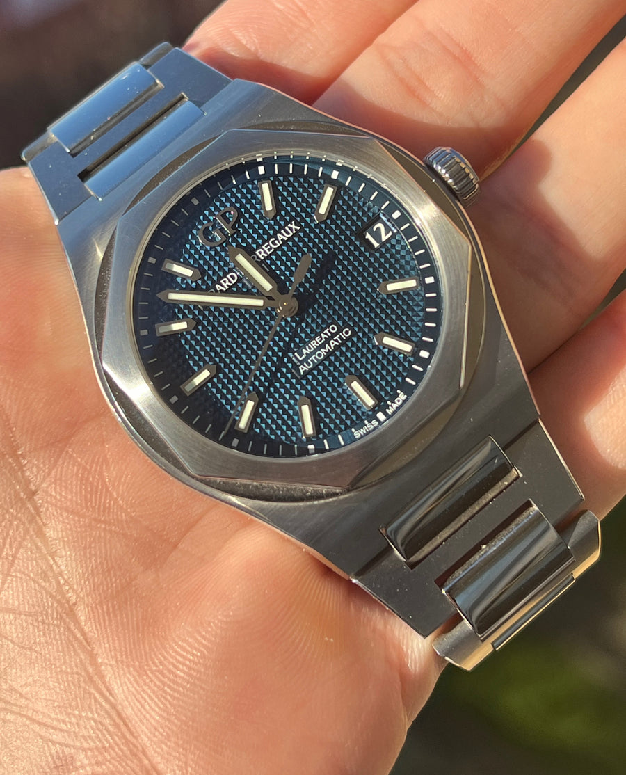 Girard Perregaux Laureato ref. 81010-11-431-11A